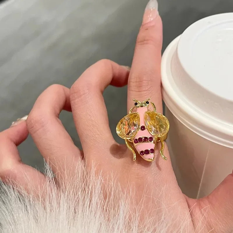 Mehiläissormus naisille, vaaleanpunainen