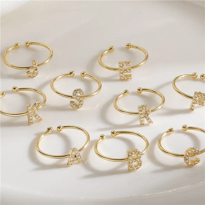 Säädettävä personoitu sormus alkukirjaimella