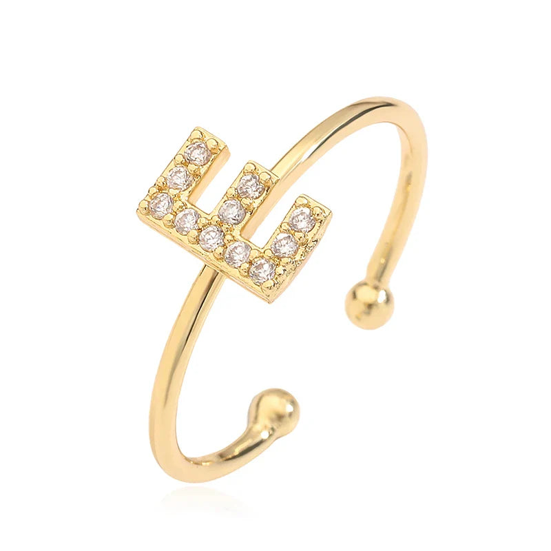 Säädettävä personoitu sormus alkukirjaimella e