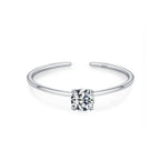 Sormus värillisellä zirkoni syntymäkivellä