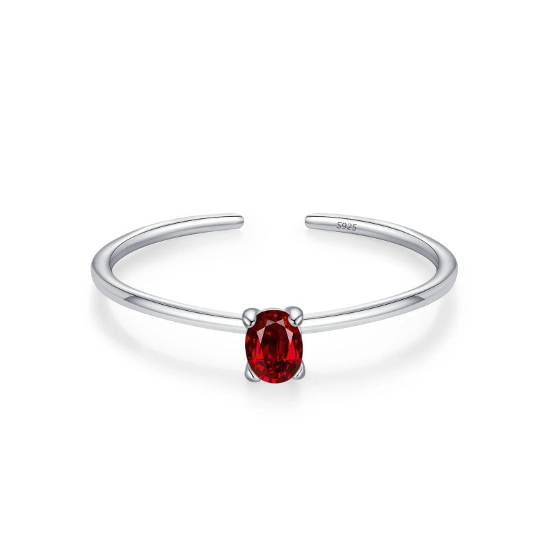 Sormus värillisellä zirkoni syntymäkivellä