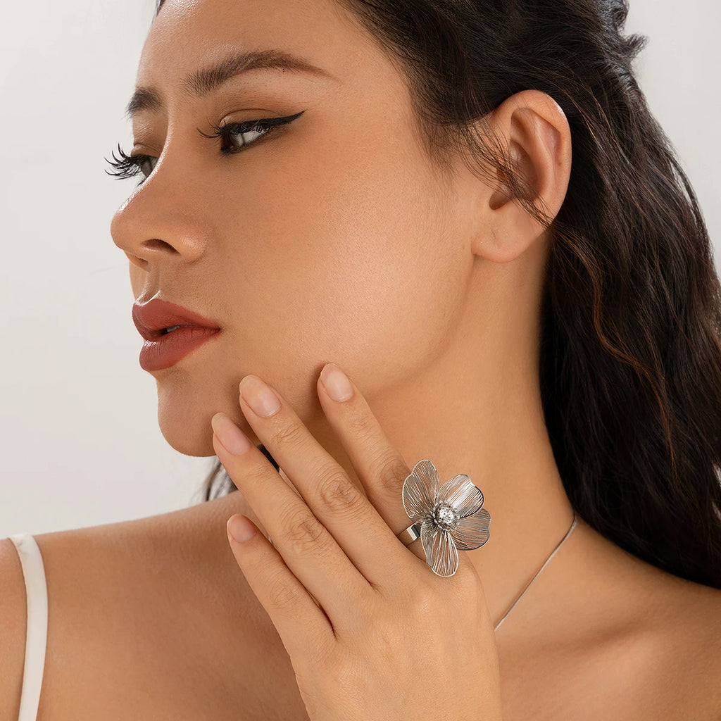 Sormus Iso Herkkä Kukka hopea