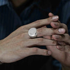 Sormus Musta Kuutio Metatron hopea