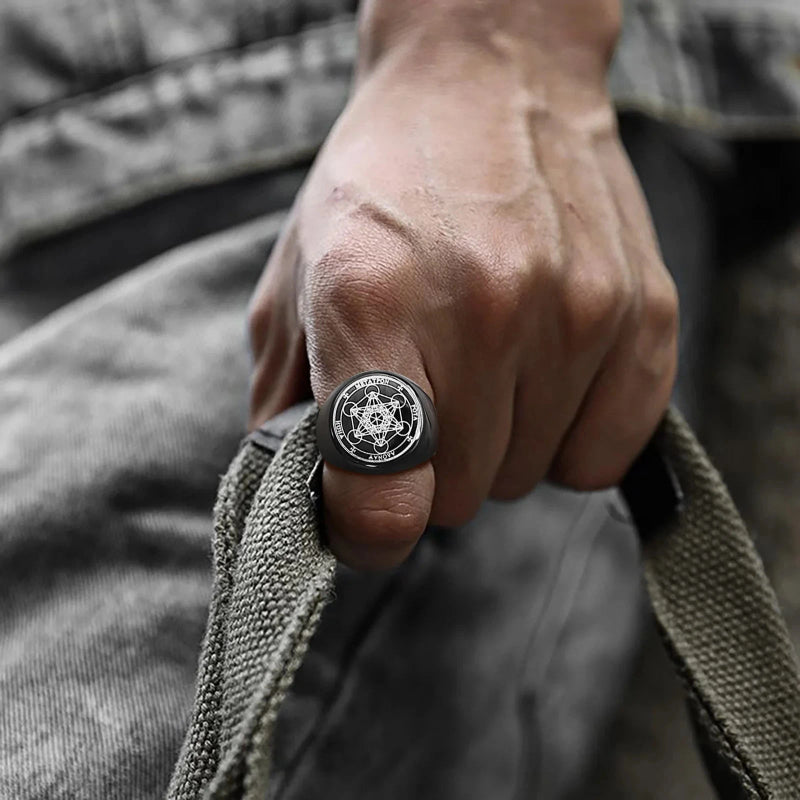 Sormus Musta Kuutio Metatron musta