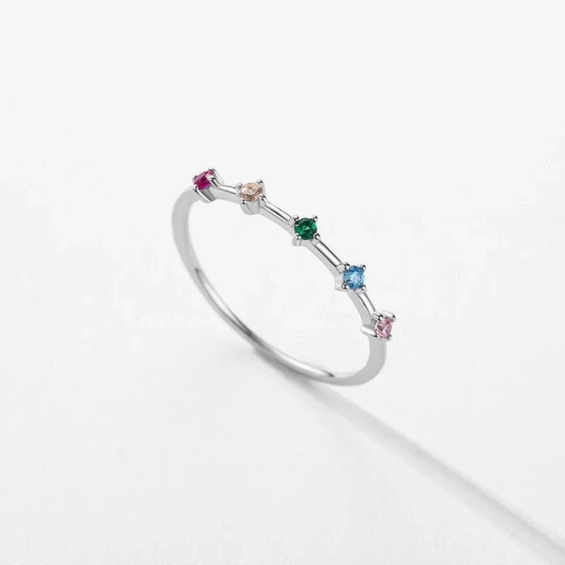 Naisten sateenkaarirengas