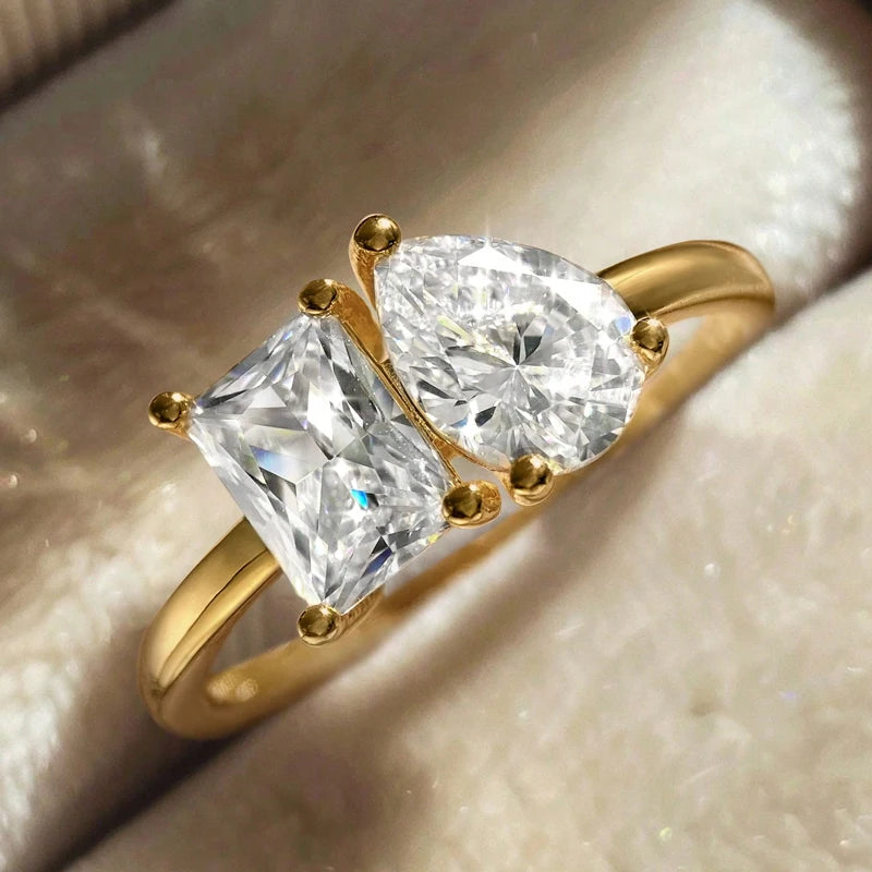 Sormus vedenpisaralla zirkonilla kullattu