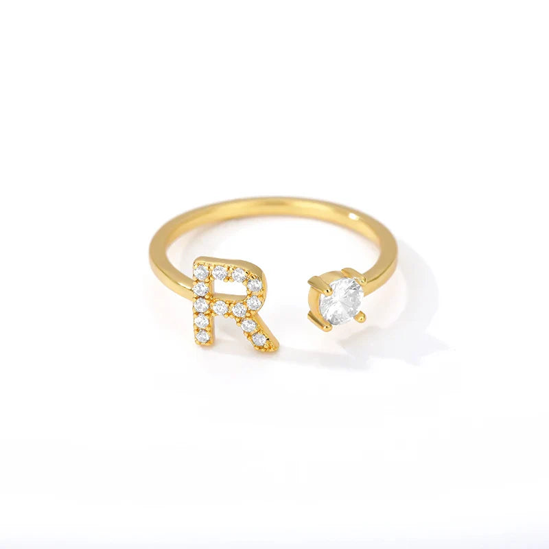 Personoitu sormus alkukirjaimella r