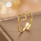 Sormus naisille, jossa nelilehtinen apila, kulta