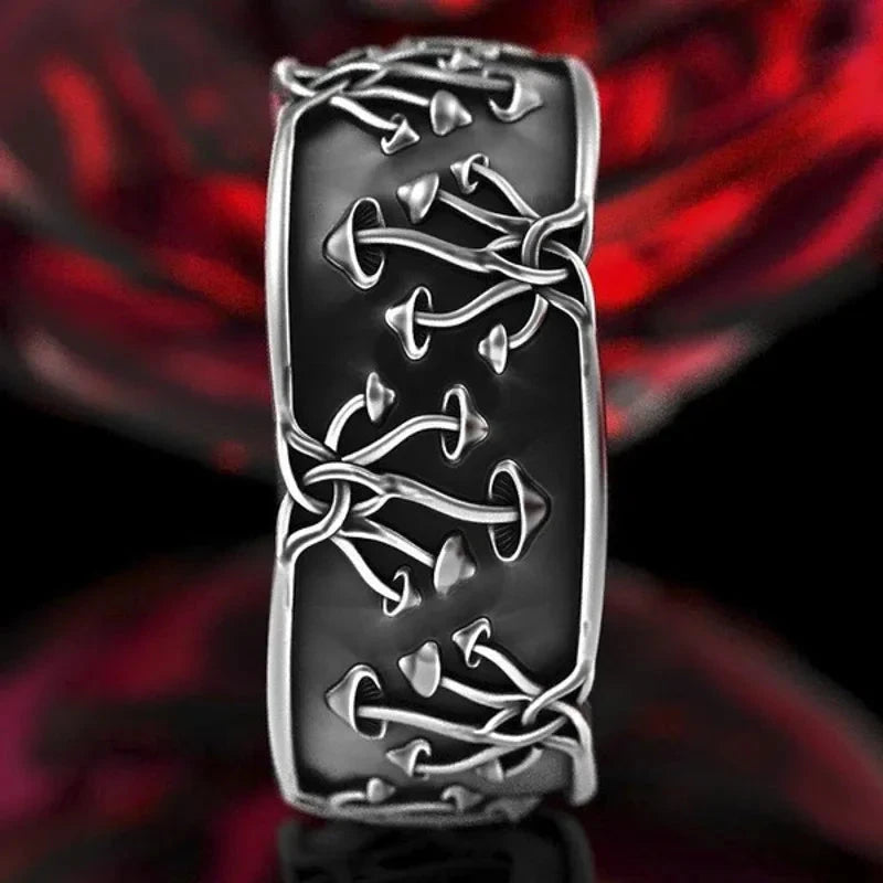 Sormus sienillä miehille