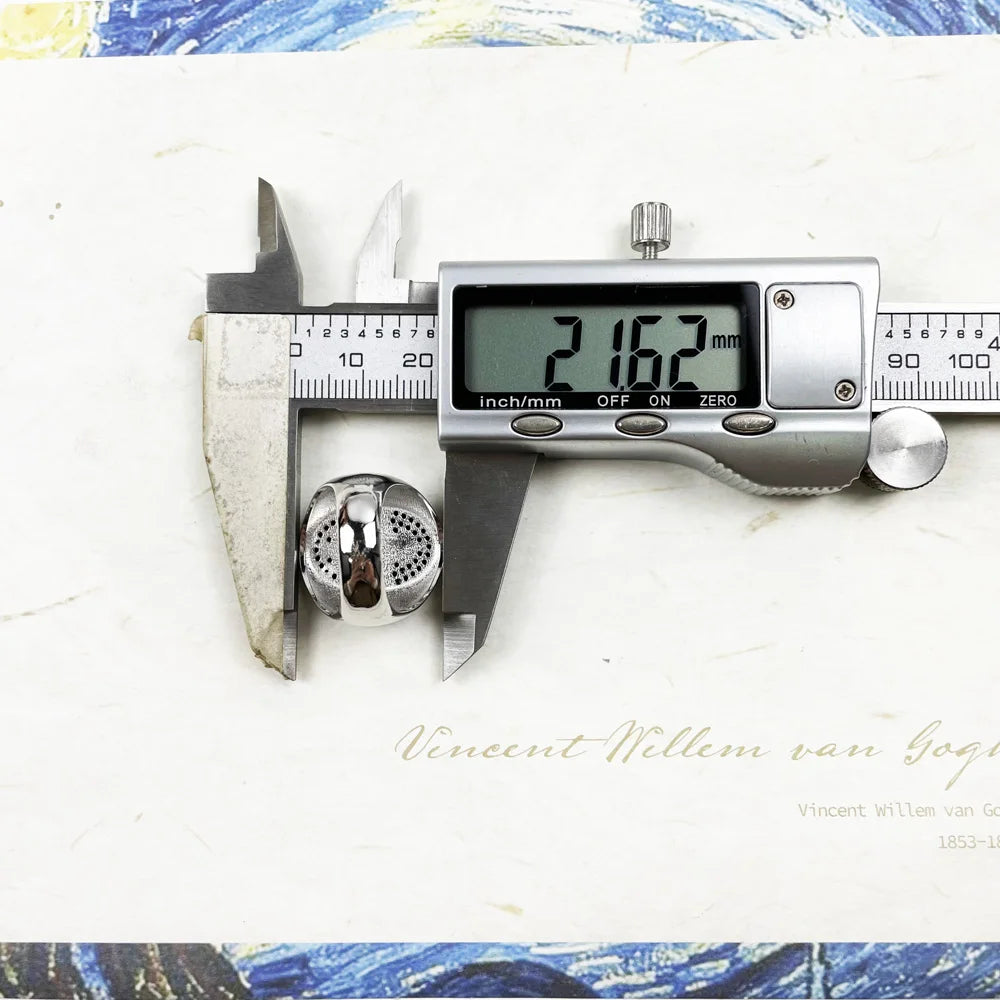 Sormus Fleur de Lys hopeaa