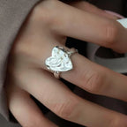 Sydänsormus naisille