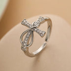 Naisten kristillinen ristikoru sormus hopea zirkonilla