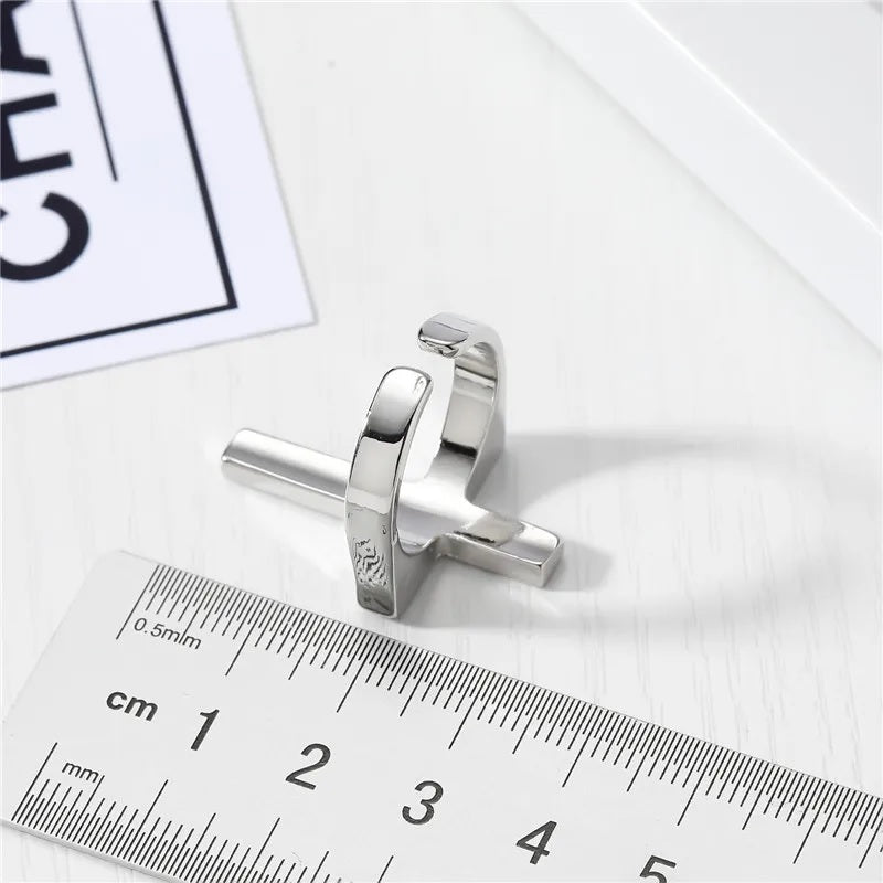 Musta goottilainen risti sormus miehille, kristillinen