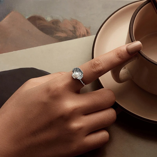 Tyylikäs simpukkasormus, kampasimpukka