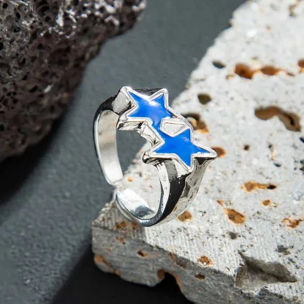 Avoin kaksitähtisormus retro streetwear -tyyliin, sininen