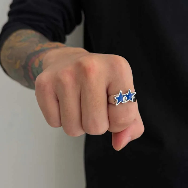Avoin kaksitähtisormus retro streetwear -tyyliin, sininen
