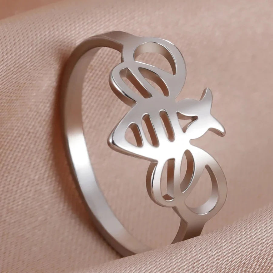 Naisten mehiläissormus hopeaa