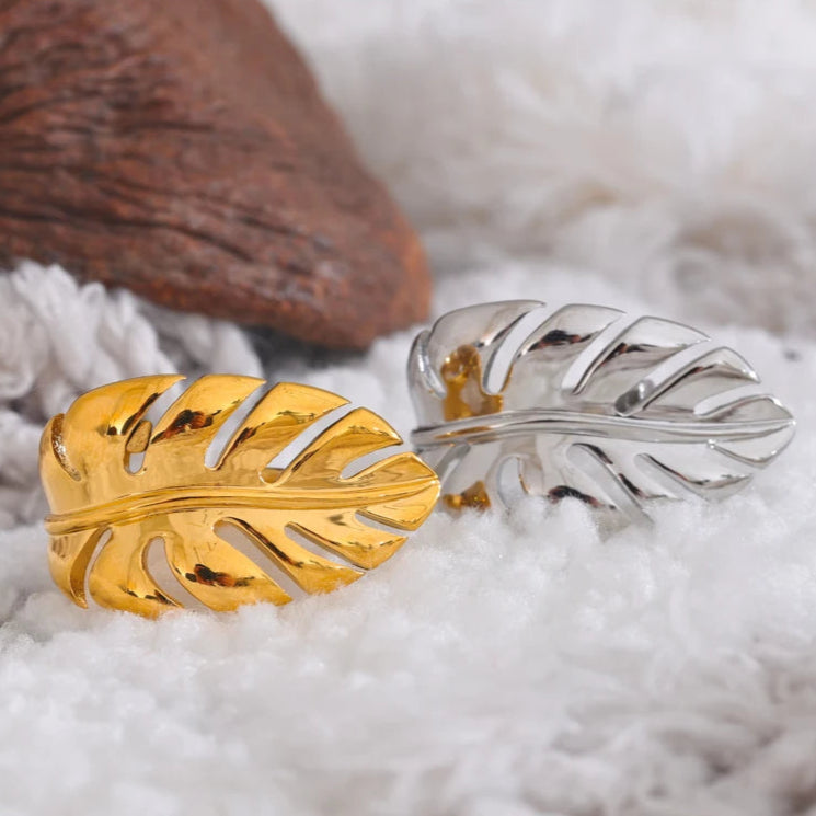 Kultainen palmulehtisormus