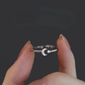 Bague fine "éclat lunaire" croissant de lune et étoile