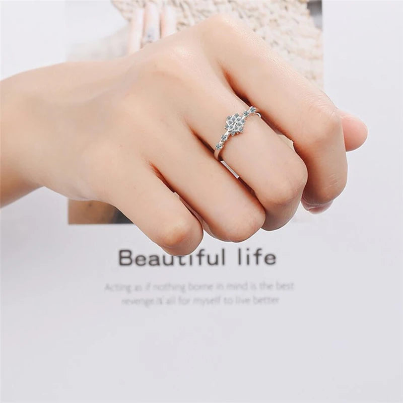 Naisten lumihiutale-sormus