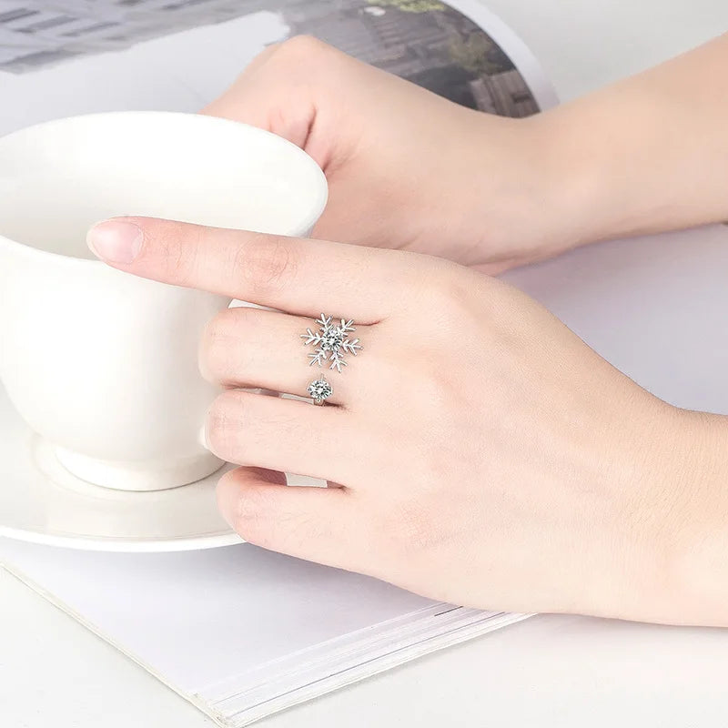 Naisten hopeinen lumihiutalesormus