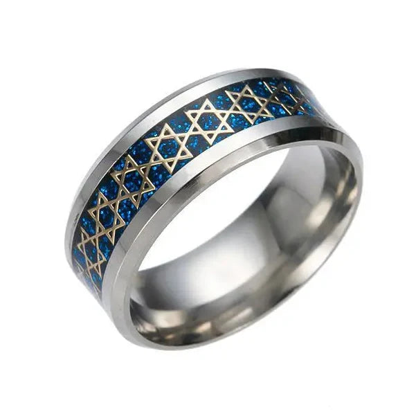 Leveä sormus miehille, jossa sininen <span data-glossary-id="etoiles de David">Daavidin tähti</span>, juutalainen symboli