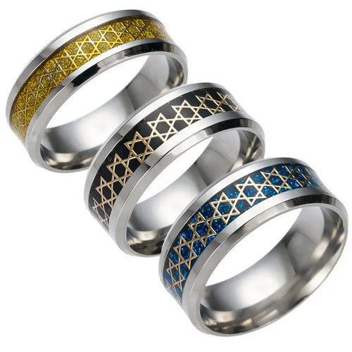 Leveä sormus miehille, jossa kultainen <span data-glossary-id="etoiles de David">Daavidin tähti</span>, juutalainen symboli