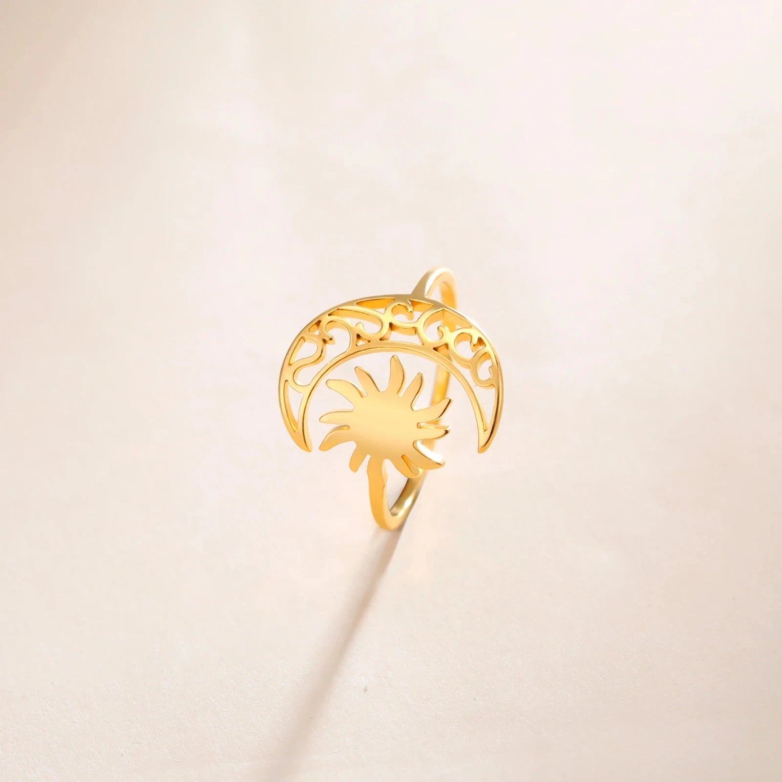 Kuu ja Aurinko kultasormus