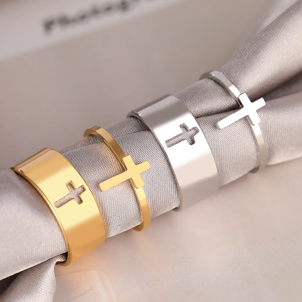 Naisten sormus kristillinen risti hopea