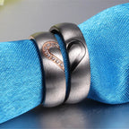 Rakkauden todistussormus "I Love You" mustalla sydämellä tai mustalla kristallilla