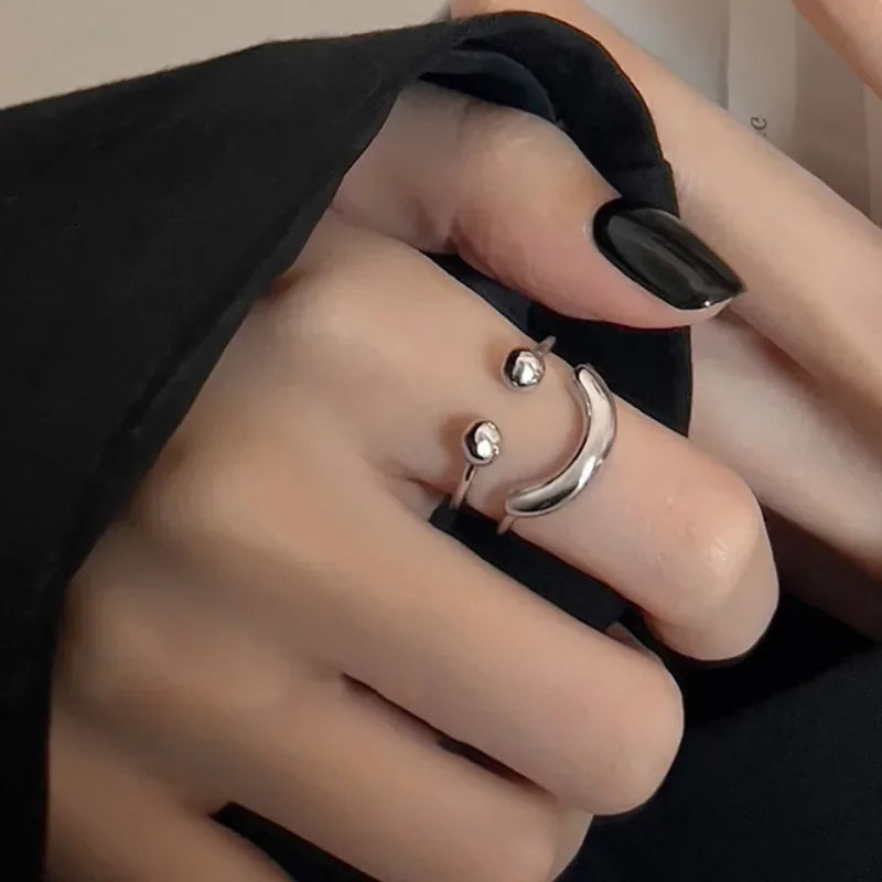 Hymyilevä hymiösormus ahdistusta vastaan 