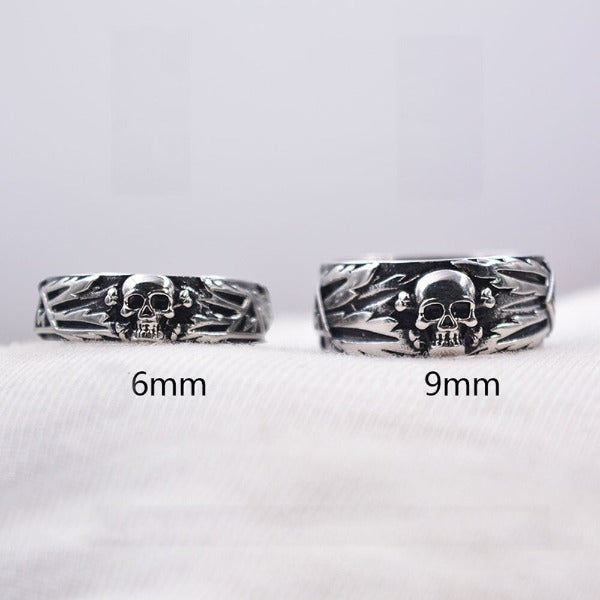 Punk-tyylinen pääkallorengas