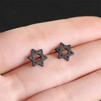 Korvakorut, joissa on juutalainen symbolinen <span data-glossary-id="star-of-david">Daavidin tähti</span> musta