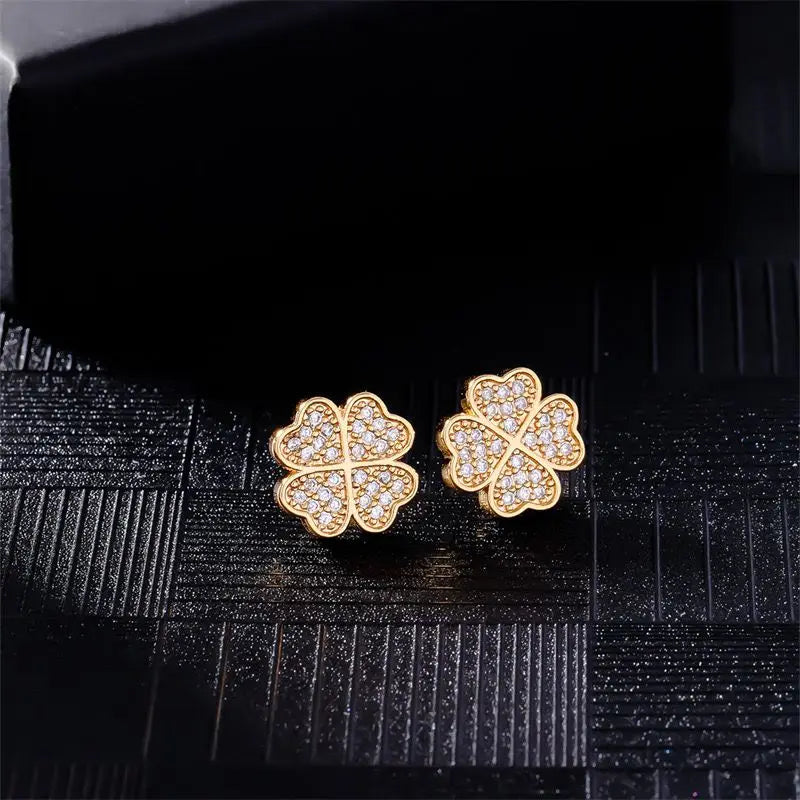 Nappikorvakorut, joissa on 4-lehtinen apila ja zirkonia, kulta