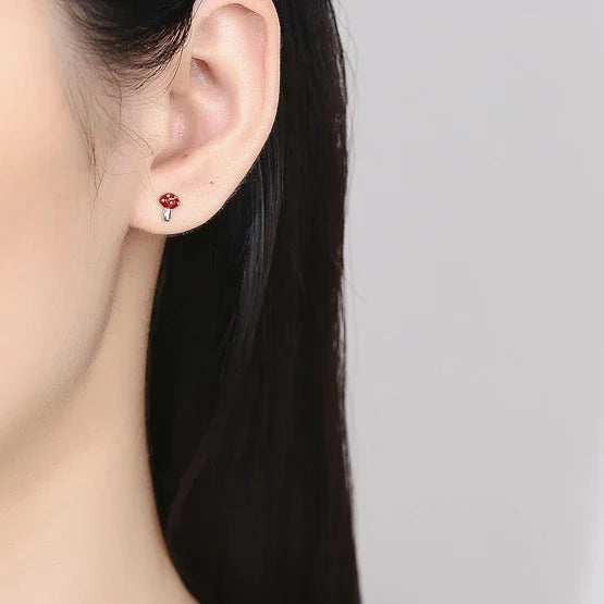 Hopeiset sieni-nappikorvakorut