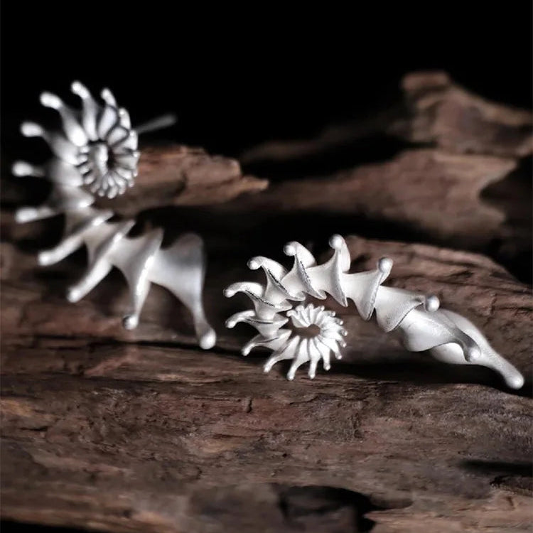 Korvakorut Naulakiinnitys Merikuvio