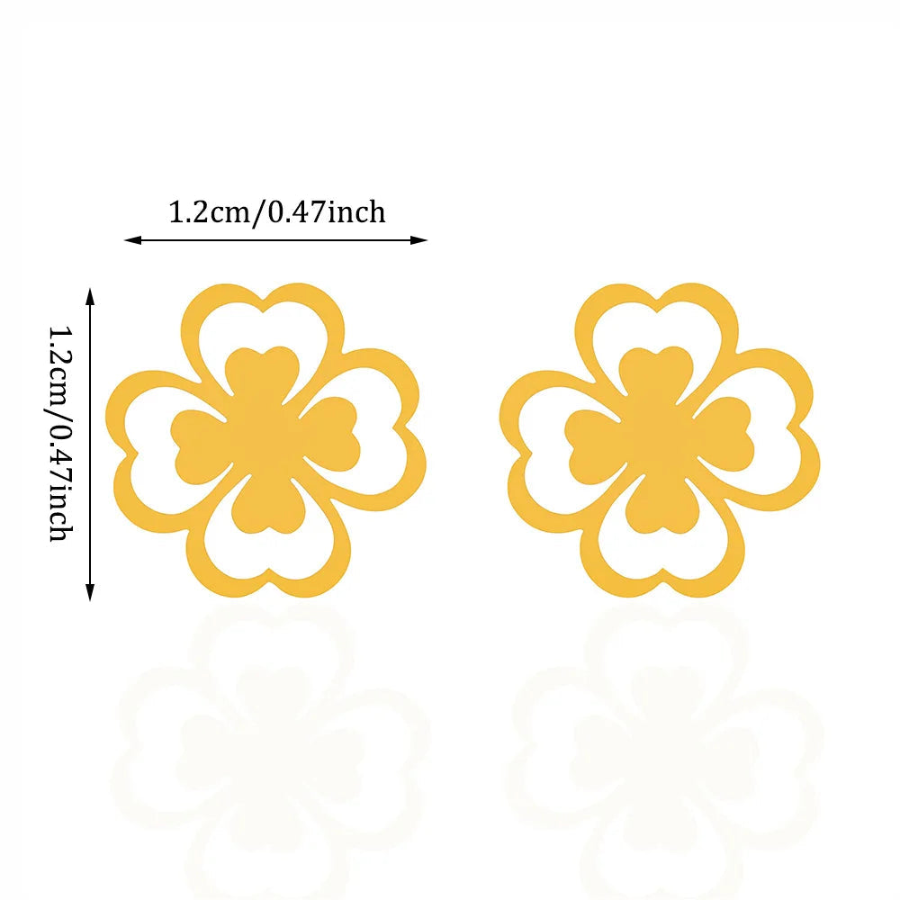 Nappikorvakorut nelilehtisen apilan lehdellä