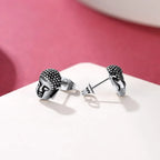 Hopeiset Buddha-pään nappikorvakorut