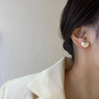 Naisille valkoiset sydänkorvakorut