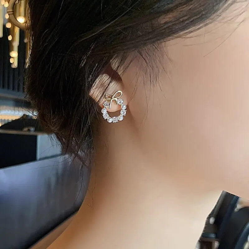 Helmikorvakorut ja perhosolki