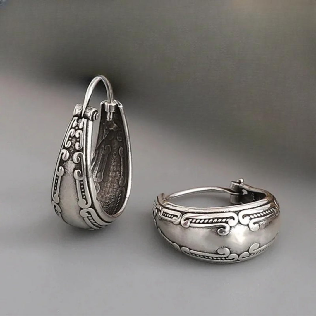 Vintage etnisiä rengaskorvakoruja 