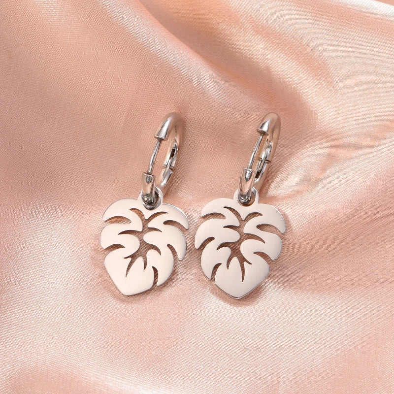 Korvarenkaat Palmunlehden muotoiset hopea