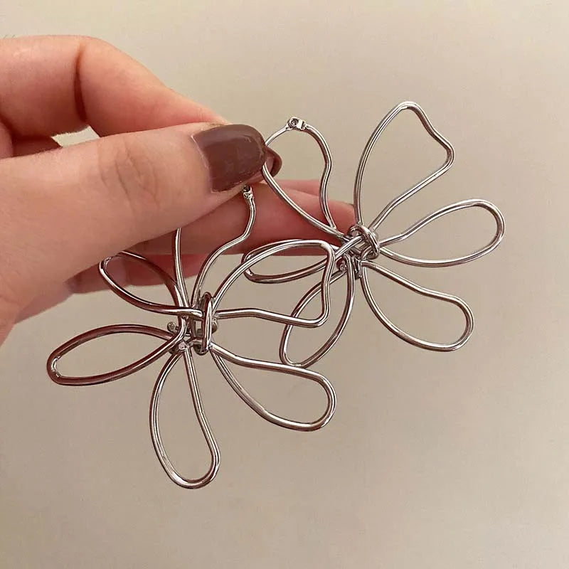 Vintage-asymmetriset kukkaniittikorvakorut hopea