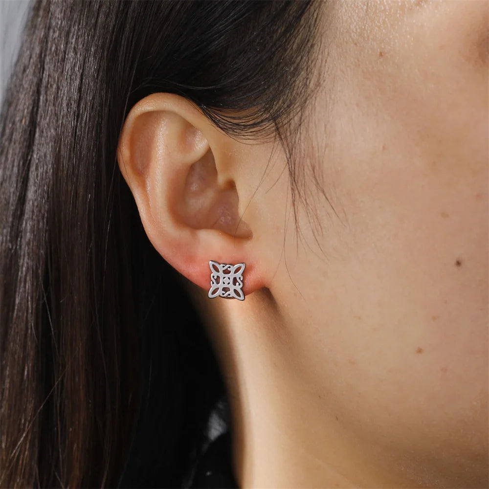 Noiduttu noidan solmu korvakorut naisten wicca-hopeiset nappikorvakorut