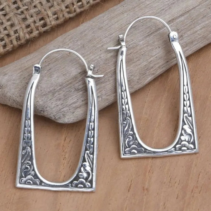 Vintage-tyyliset etniset roikkuvat korvakorut