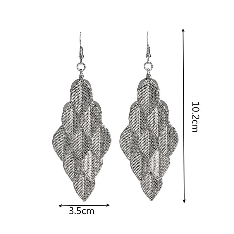 Naisten lehtikorvakorut 