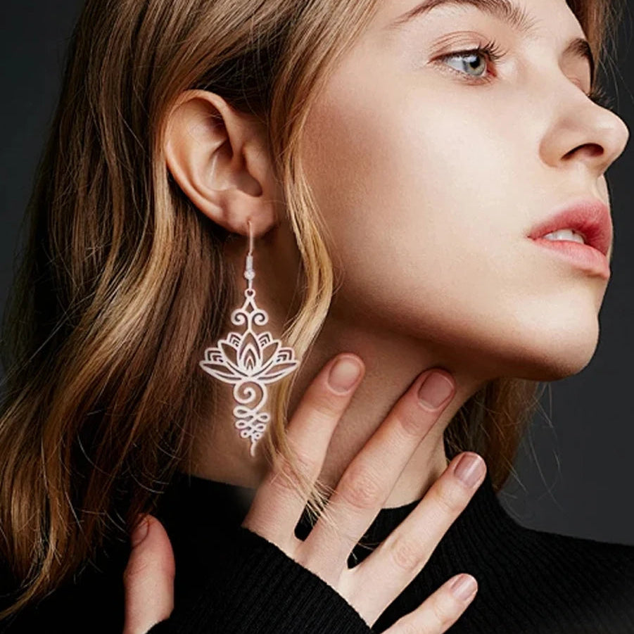 Naisten hopeiset riippuvat lootuskukkakorvakorut