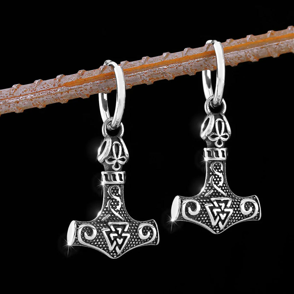 Riipuvat viikinkikorvakorut Thorin vasara Mjolnir