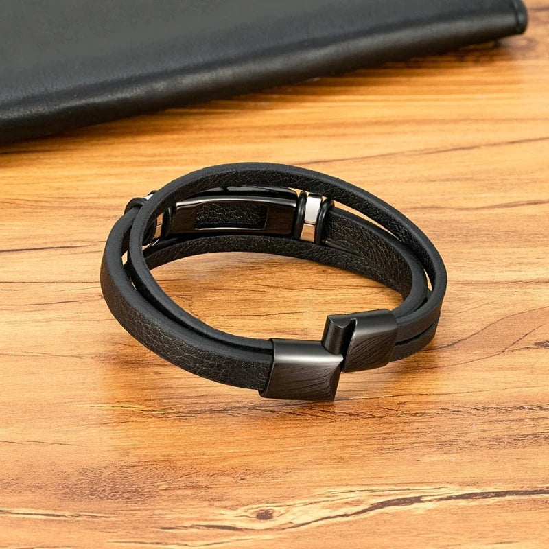 Miesten nahkarannekoru Kotka