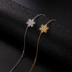 Naisille suunnattu Metatronin kuutio -rannekoru hopeana